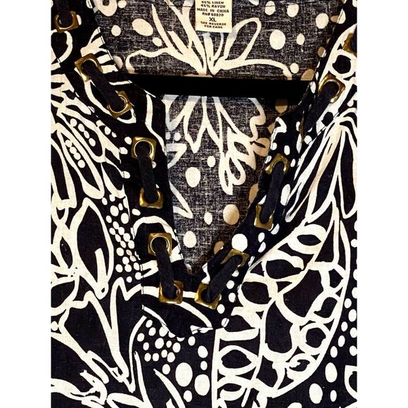 David Brooks Women’s size XL Linen Blend Navy Flowered Sleeveless Top - Picture 3 of 7